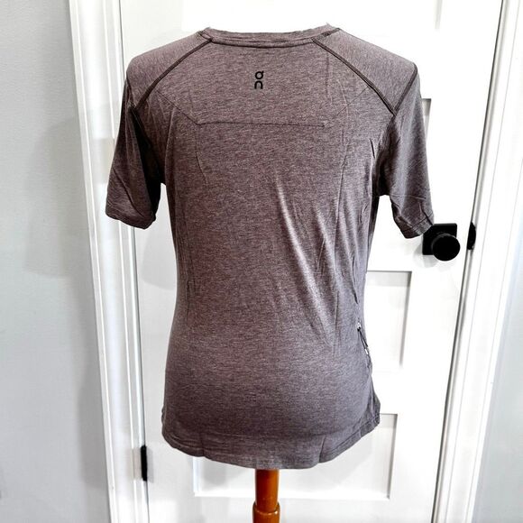 ON Apparel Performance T Shirt. Medium - Picture 4 of 8